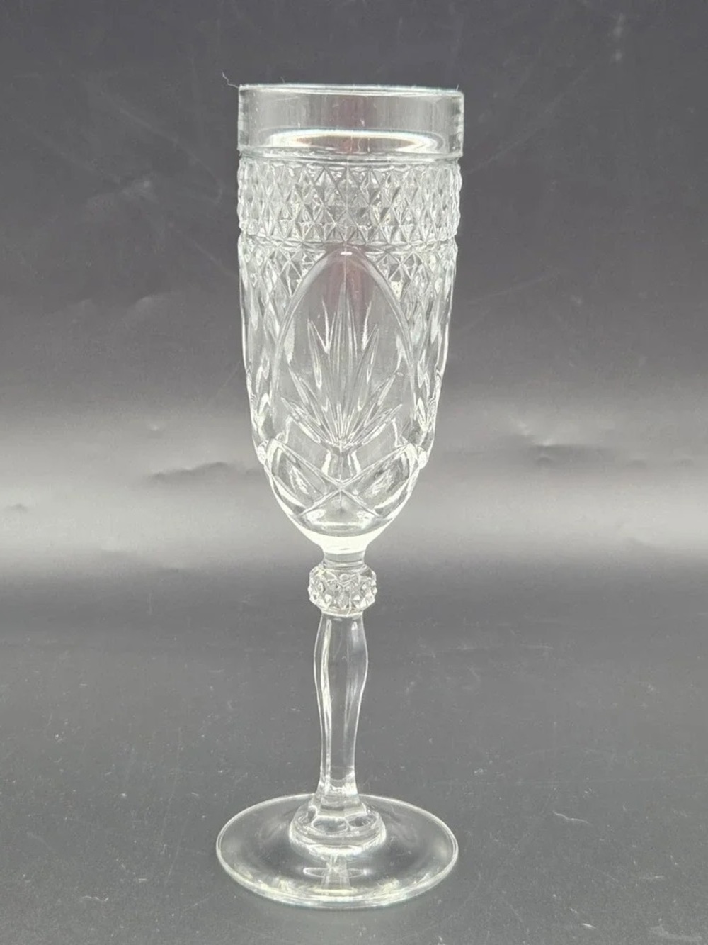 Clear Cut-Pattern Crystal-Style Champagne Flute - Clear